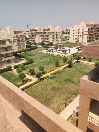 شقة بالروف للإيجار قانون بكومباوند وصال فيوز