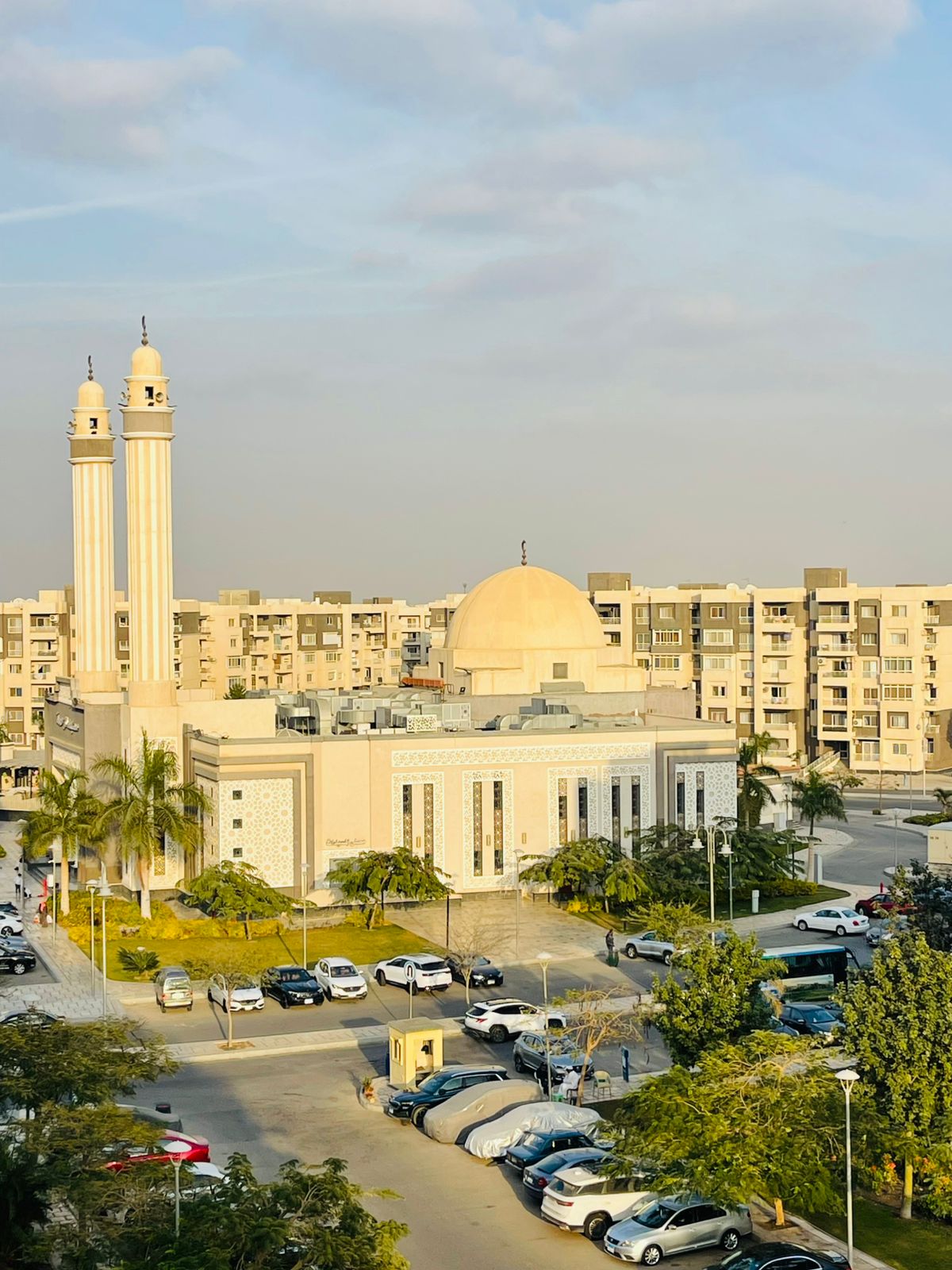 شقه للبيع كاش بمدينتي 116متر في الB10 تشطيب سوبر لوكس