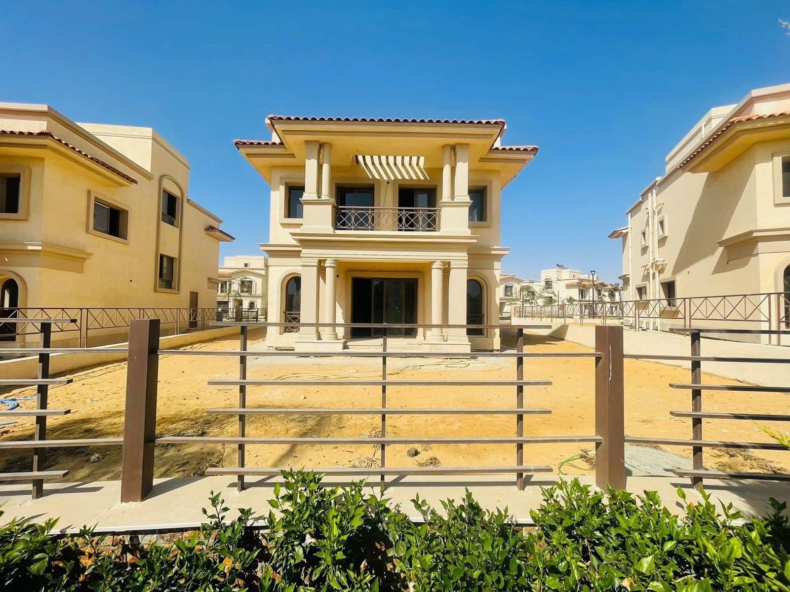 فيلا مستقلة للبيع بمدينتي نموذج D3 ناصية ممر 416 م 