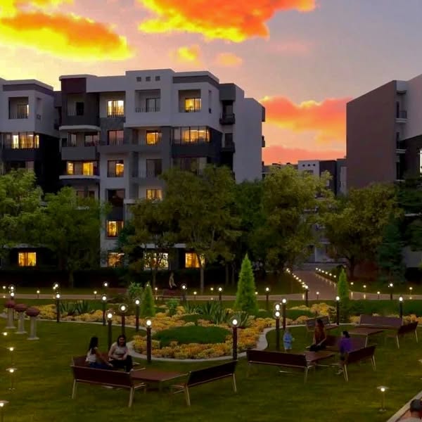  شقه للبيع بتسهلات 10سنوات بمدينتي 140متر في الB14