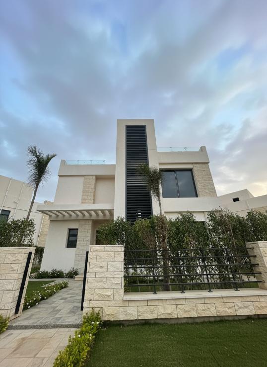 فيلا مستقلة للبيع بنور نموذج B بمساحه 471م وايدجاردن فيو