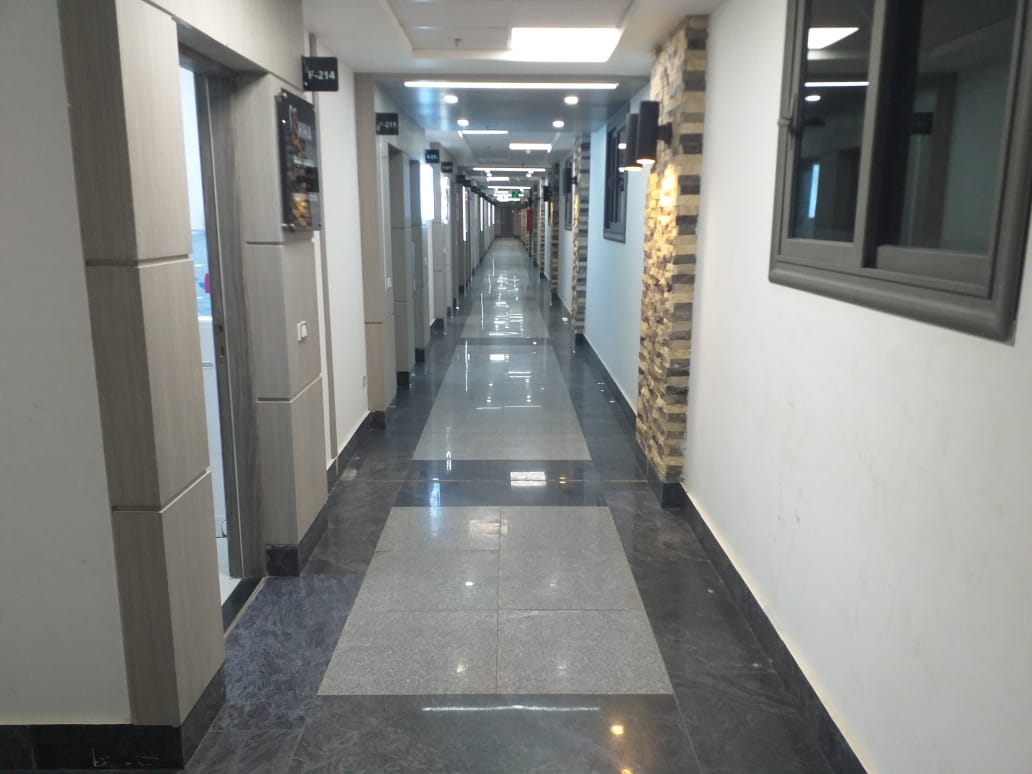 عيادة طبية  للبيع بتاون سنتر الشروق 