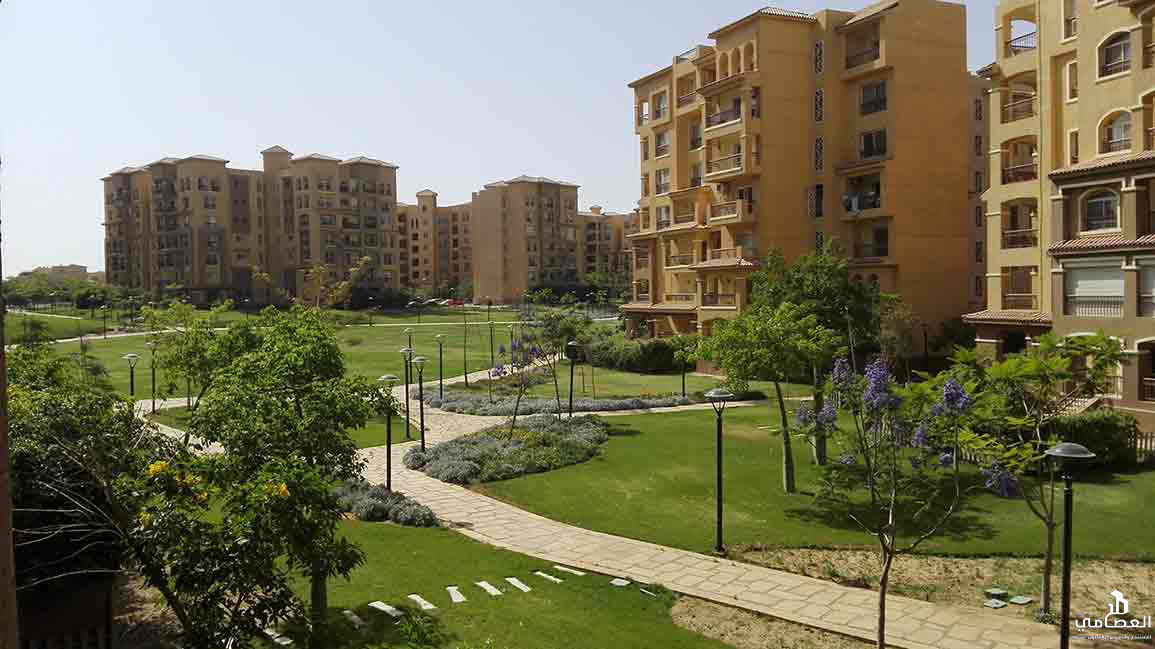 شقه  للبيع  كاش بمدينتي 100متر في الB2