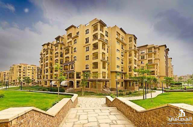 شقه للبيع كاش بمدينتي90م+50حديقه  في b3