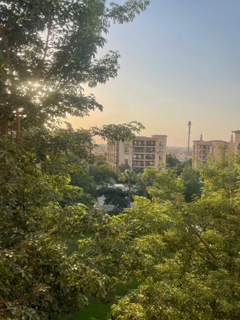 شقه للبيع بالرحاب 2- العاشرة- بمساحه 250م بتشطيبات سوبر لوكس