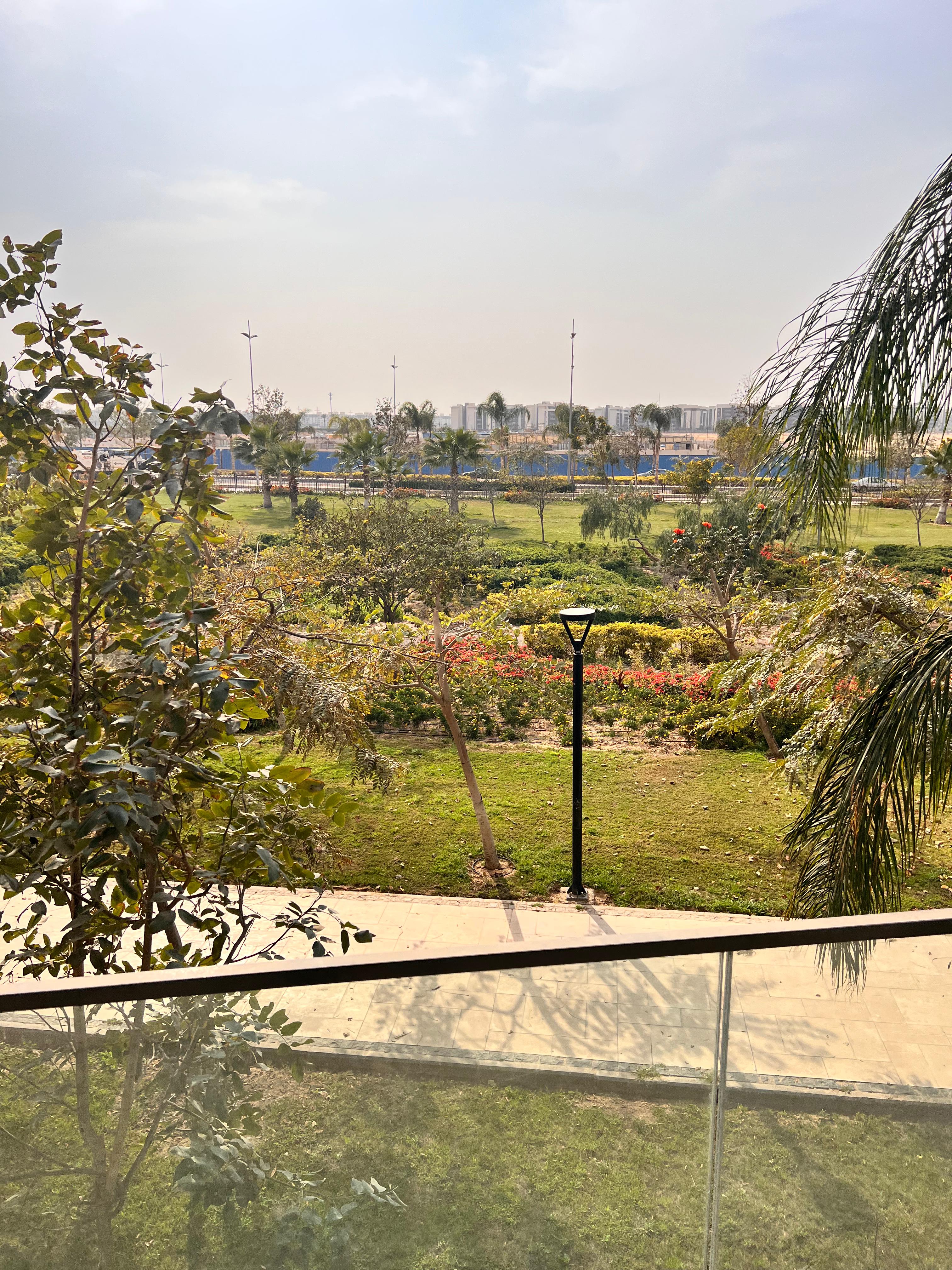  شقه للبيع مساحه 150م استلام فوري وبالتقسيط علي 7 سنوات