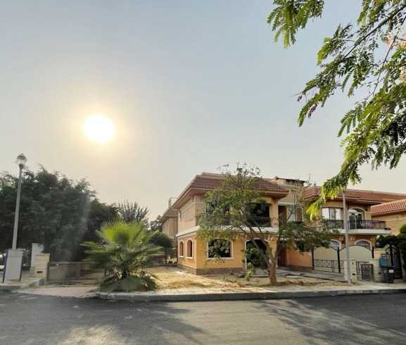 للبيع بمدينتى فيلا i كلاسيك ناصيه ارض 350م فيو جاردن صريح