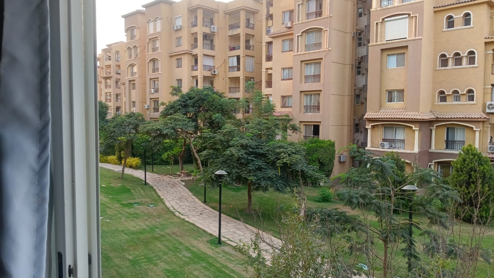 شقه للبيع بمدينتي 135 م في الـb1 خطوات لخدمات المرحله