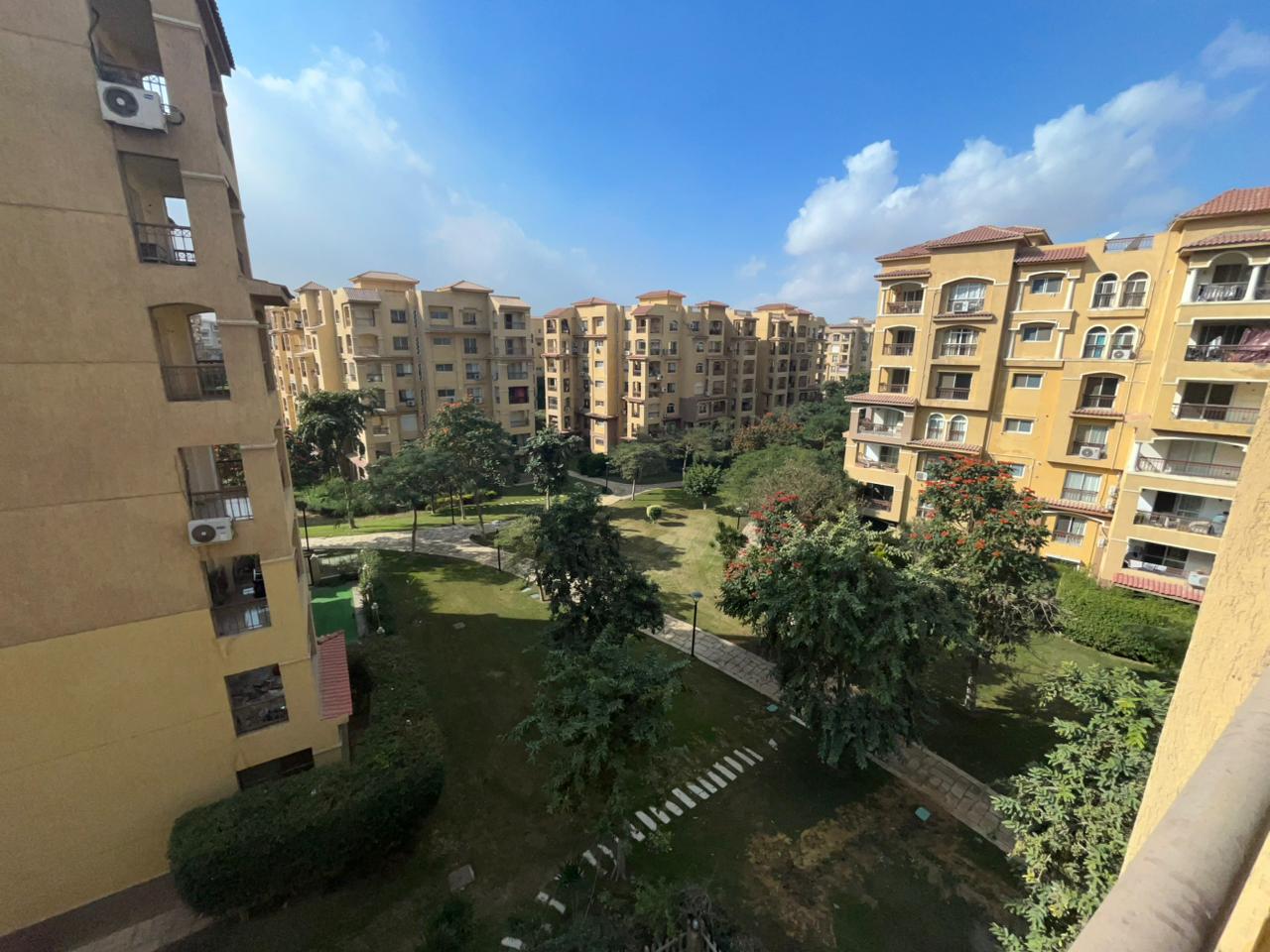 شقه للبيع الكاش بمدينتي 175متر في الB1