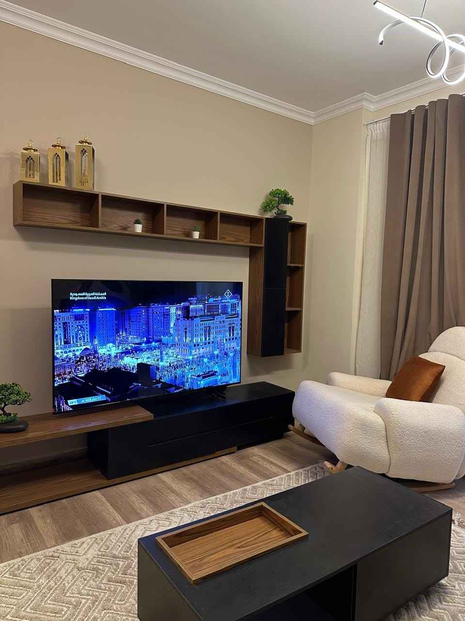ببريفاد أستوديو فندقي63 م2 غربى للبيع كاش تطل على شارع جانبى