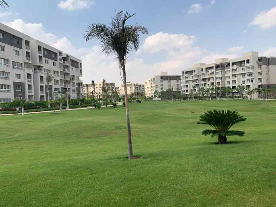 في مدينتي ارضي بحديقة بB14 جاردن فيو بحري باقل مقدم 