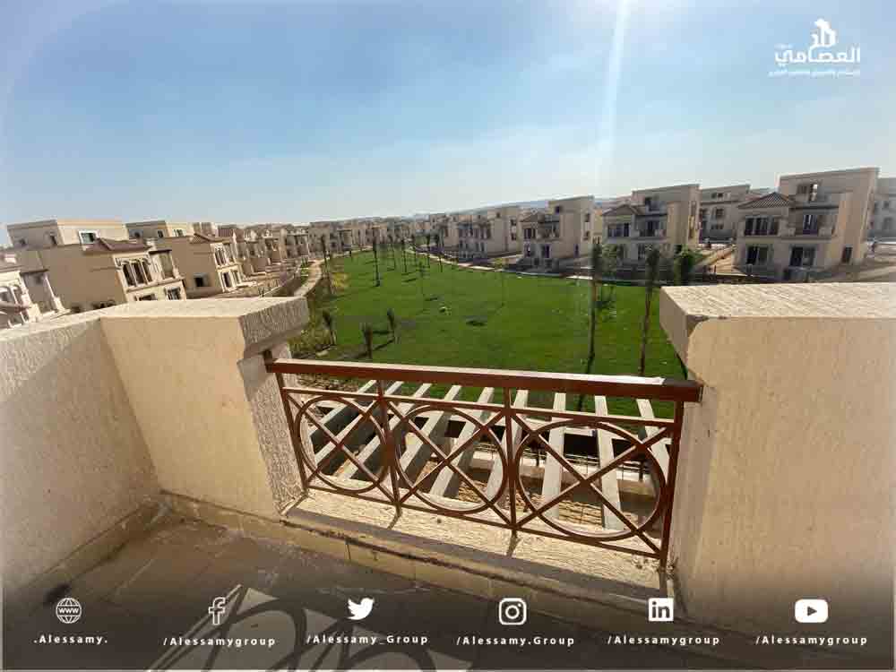 في مدينتي فيلا رباعية ناصية للبيع الكاش وايد جاردن 295م بVG3