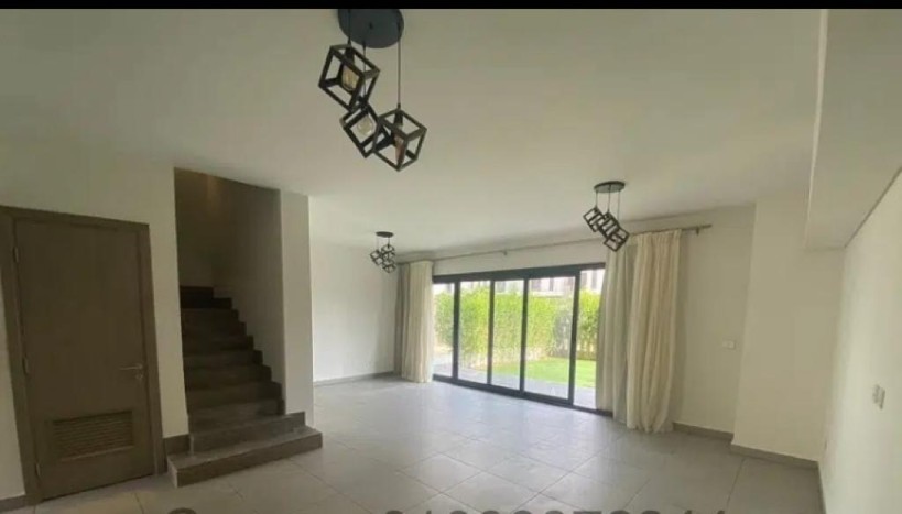 دوبلكس بجاردن للإيجار بكمبوند البروج بمدينة الشروق 