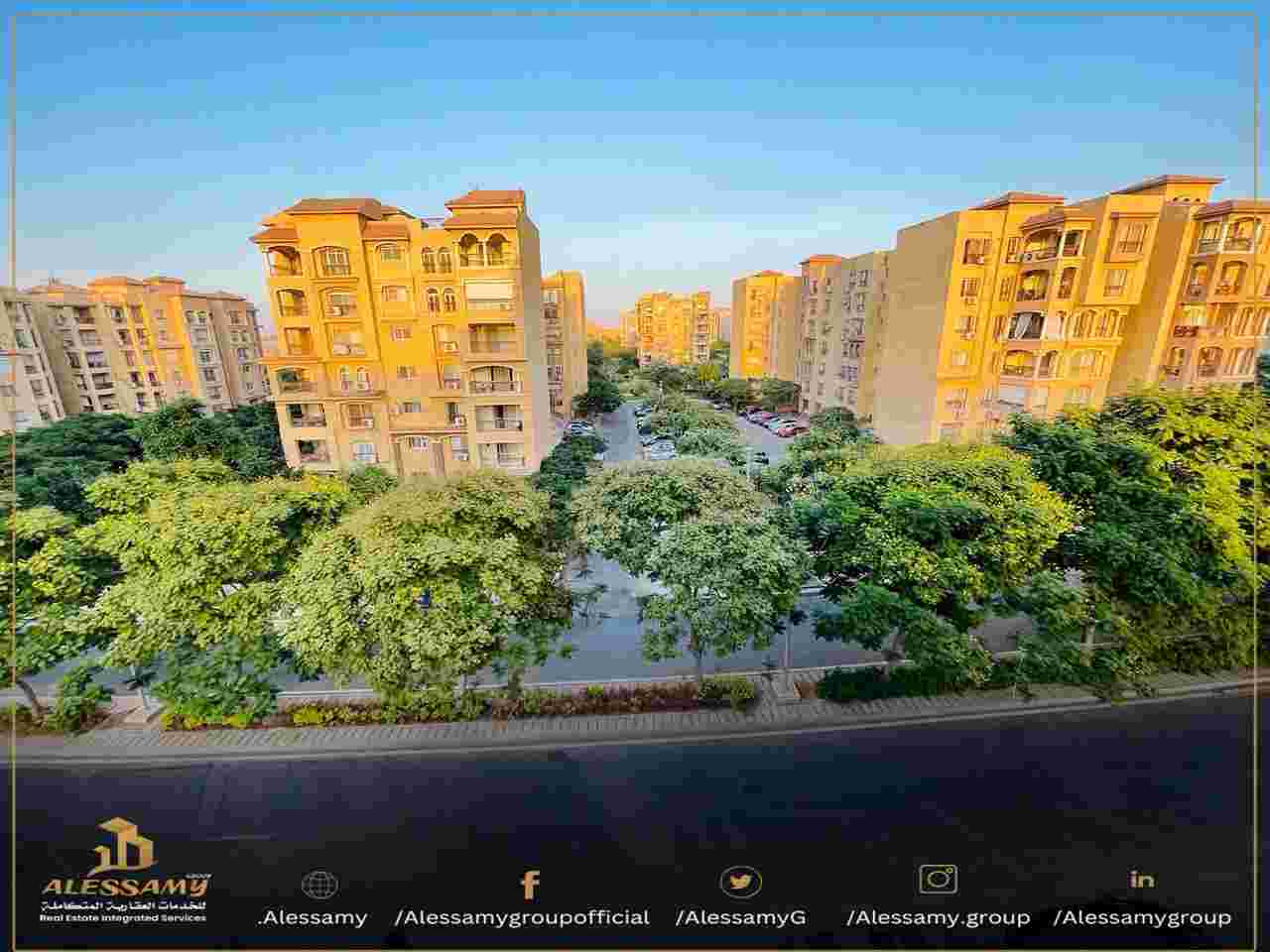 بمدينتى شقة 135 م2 قبلى للبيع كاش تطل على جاردن