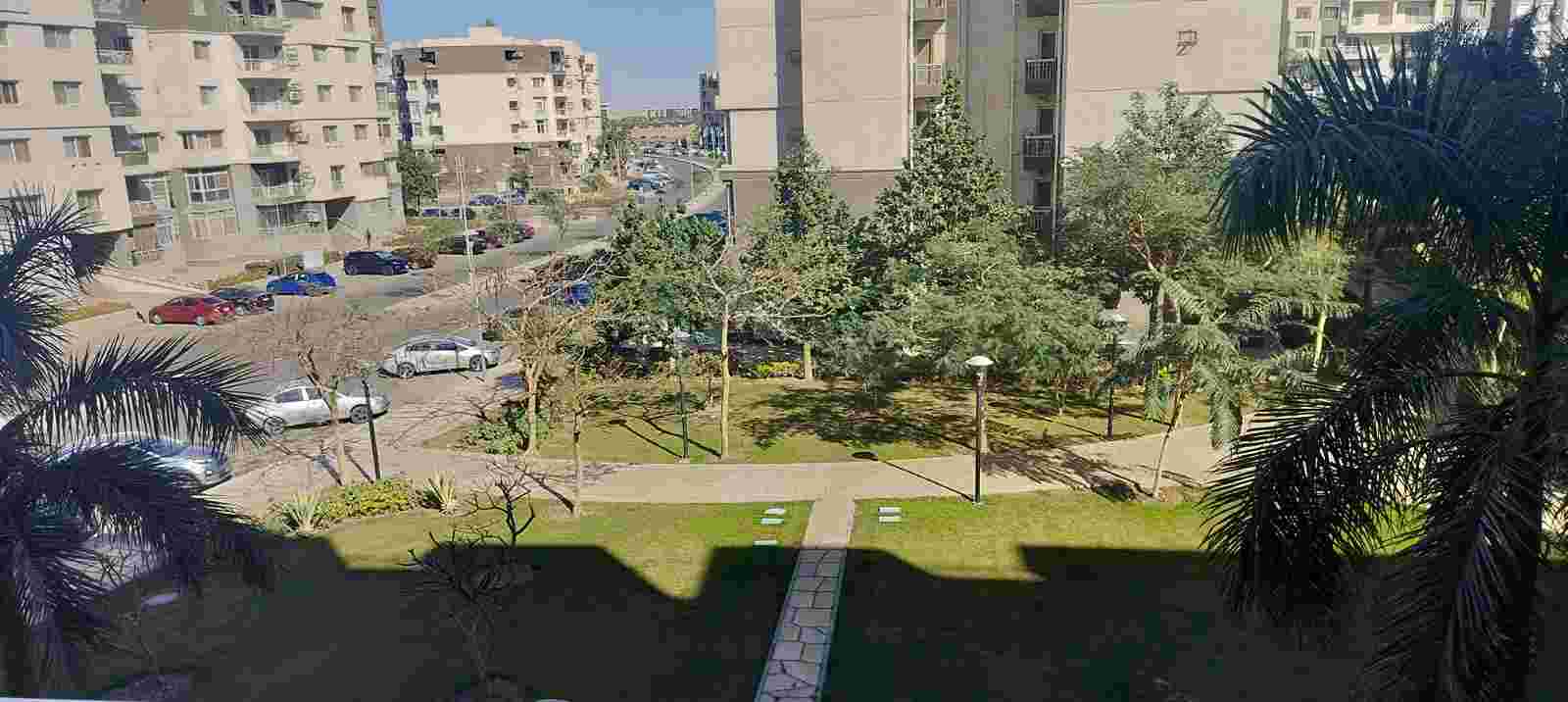 بمدينتى شقة 116 م2 بحري شرقي للبيع كاش تطل على جاردن