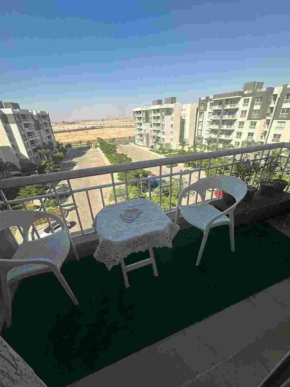 بمدينتى شقة 86 م2 للبيع كاش تطل على بـارك