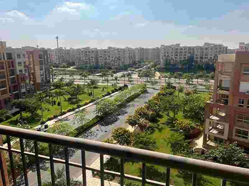 شقة 167م للبيع كاش في مدينتي B8 سوبر لوكس