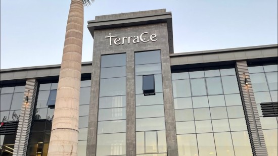 عيادة طبية للإيجار قانون جديد بالشروق بتراس مول Terrace Mall