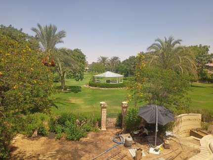 فيلا منفصله للبيع كاش بكمبوند ماي فير بمدينة الشروق